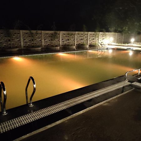 Silent Valley Resort Thane Esterno foto