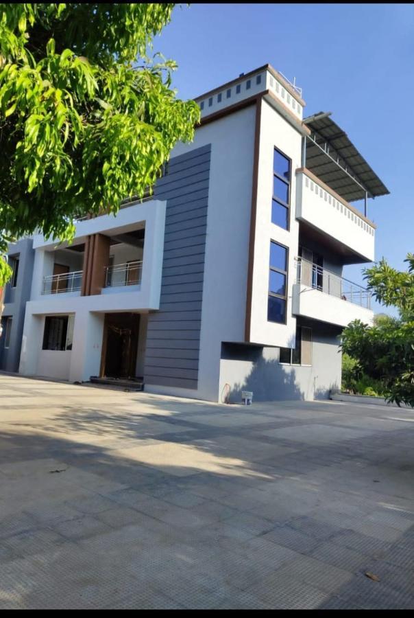 Silent Valley Resort Thane Esterno foto